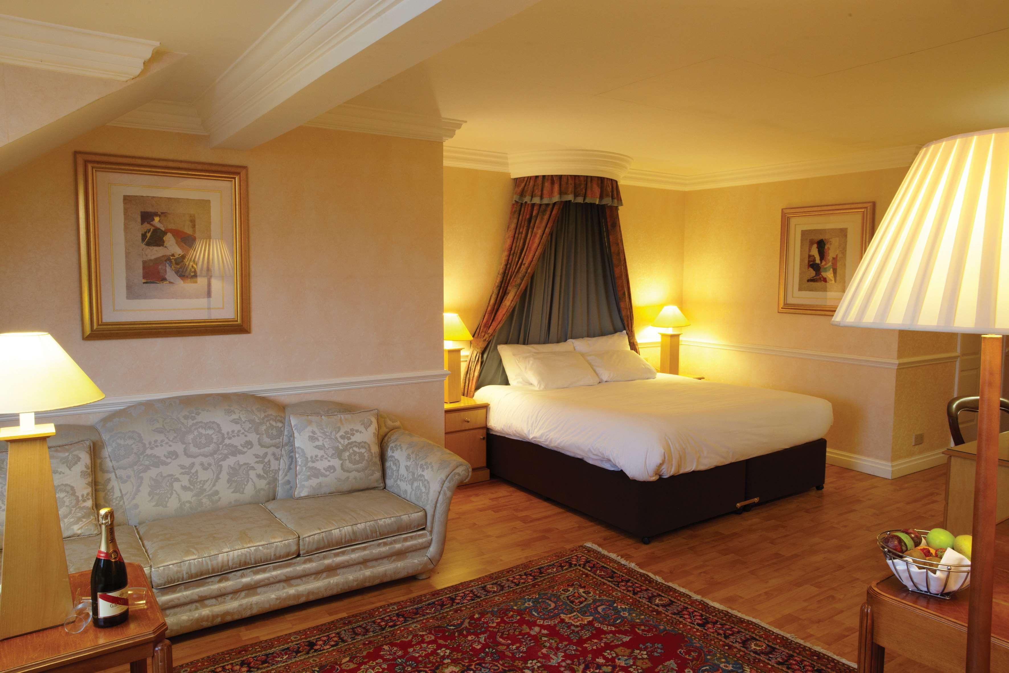 Holiday Inn - Manchester - Oldham By Ihg المظهر الخارجي الصورة