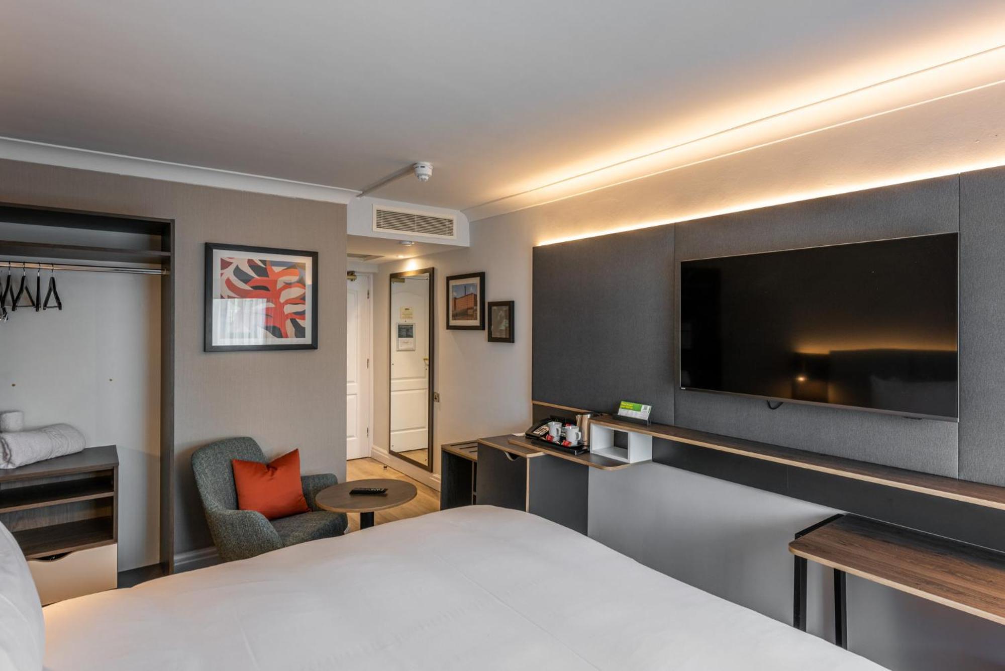 Holiday Inn - Manchester - Oldham By Ihg المظهر الخارجي الصورة