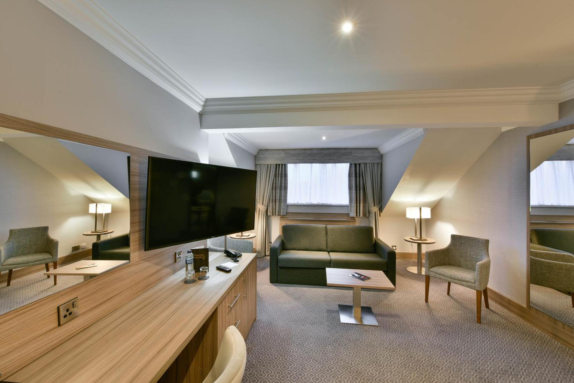 Holiday Inn - Manchester - Oldham By Ihg المظهر الخارجي الصورة