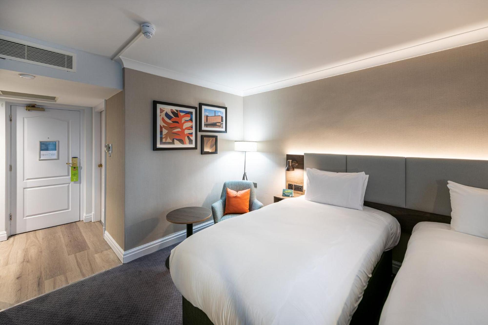 Holiday Inn - Manchester - Oldham By Ihg المظهر الخارجي الصورة
