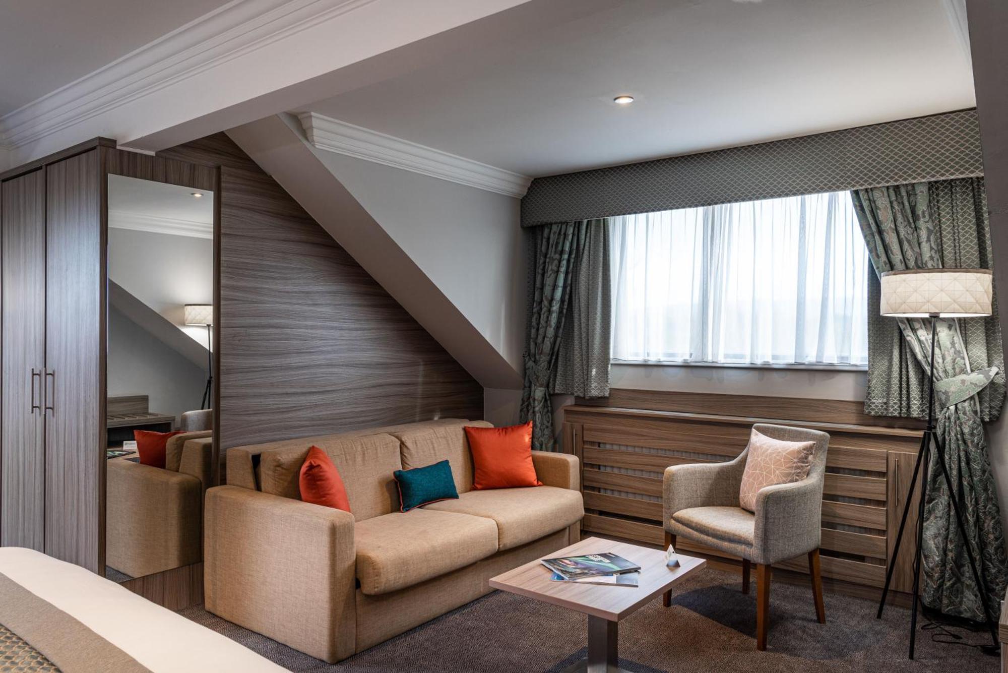 Holiday Inn - Manchester - Oldham By Ihg المظهر الخارجي الصورة
