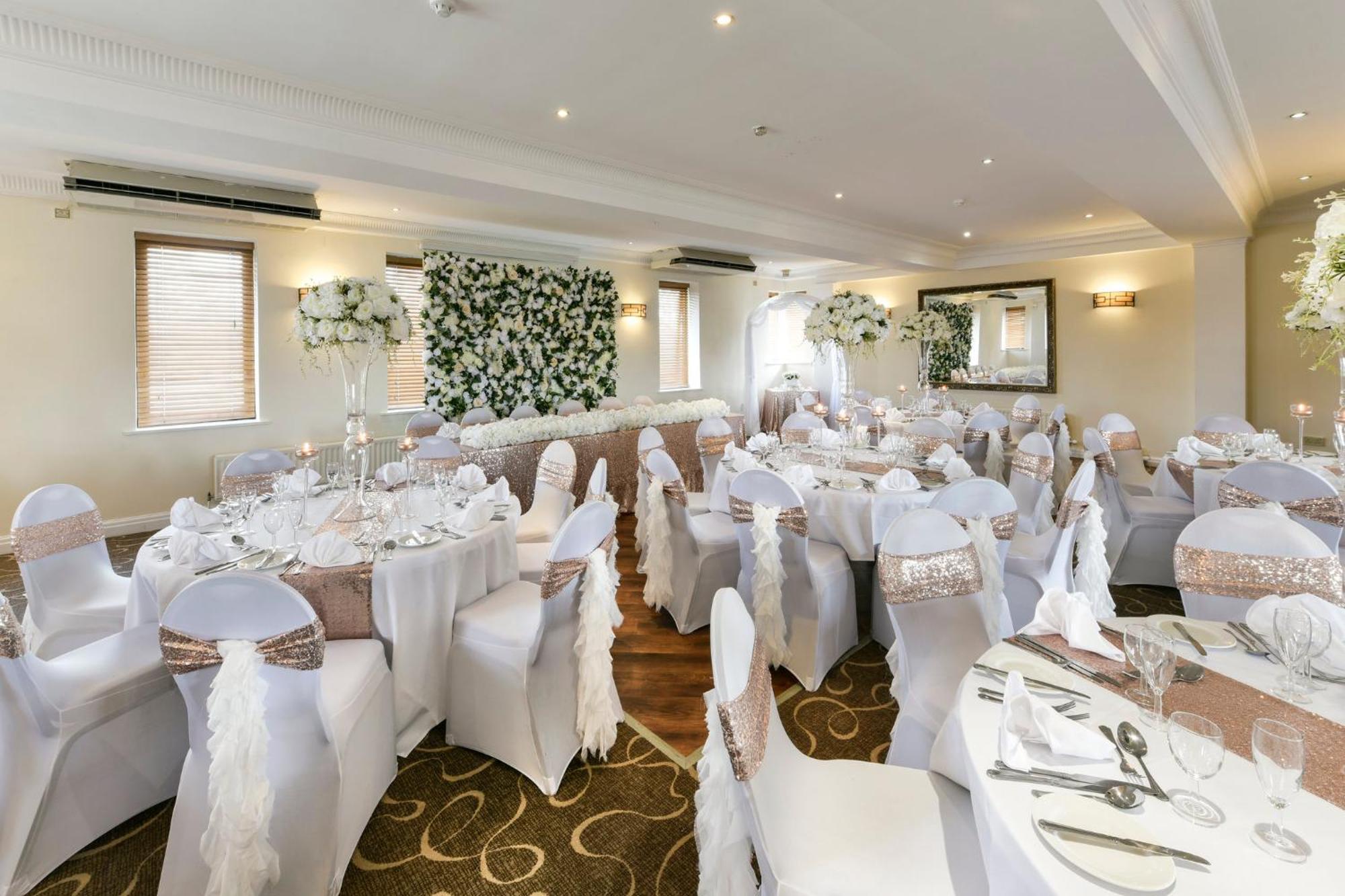 Holiday Inn - Manchester - Oldham By Ihg المظهر الخارجي الصورة